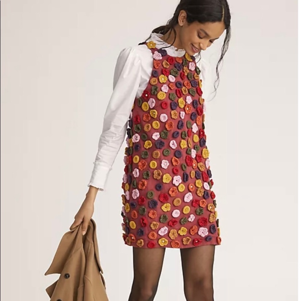 Guild Kallos size 12 crocheted flowers with pearls dress